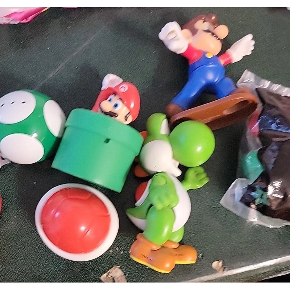 Mixed lot McDonald's & etc.. Nintendo Mario‎ Kart Toys etc..